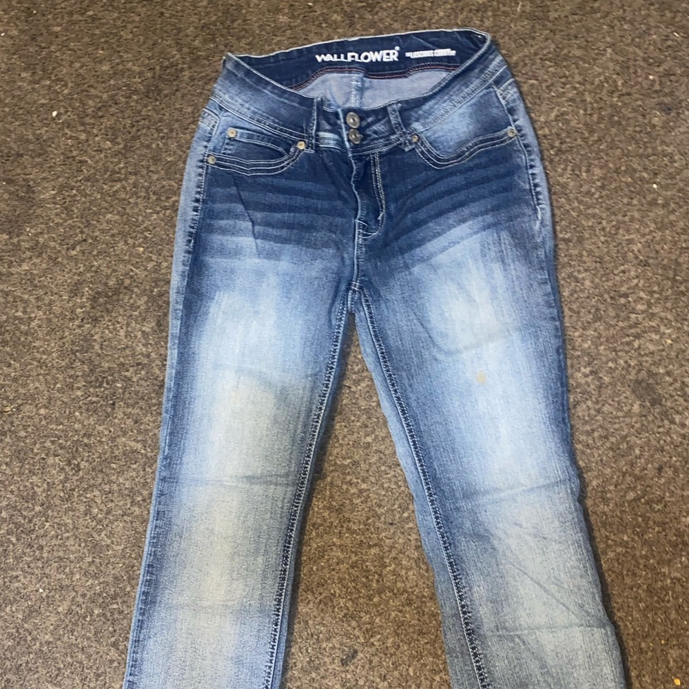 Wallflower jeans